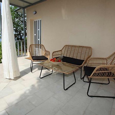 Apartments Lorenco Brela Exterior photo