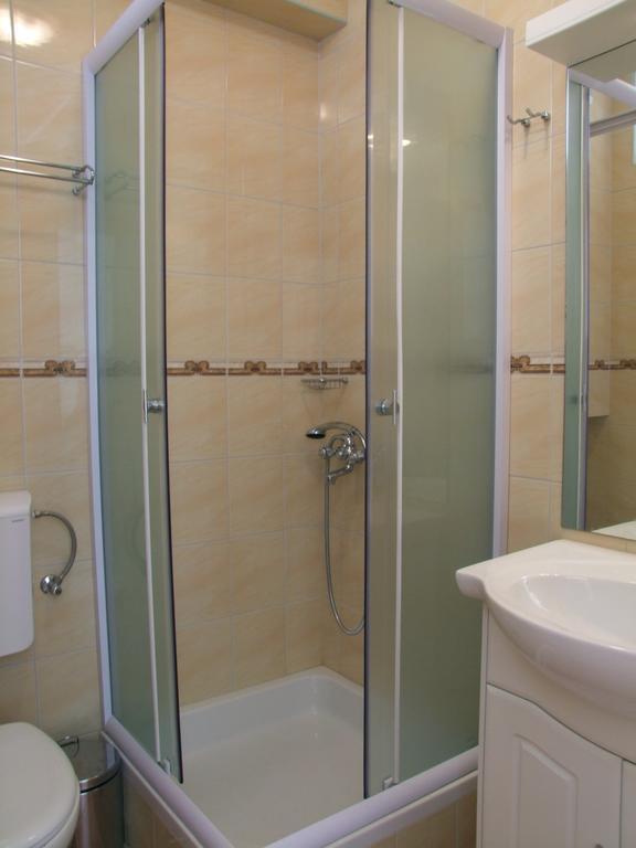 Apartments Lorenco Brela Room photo