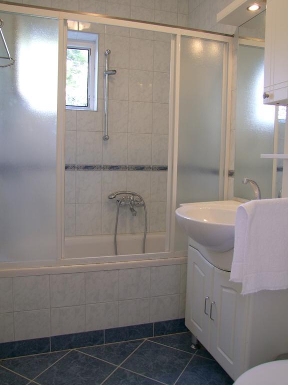 Apartments Lorenco Brela Room photo