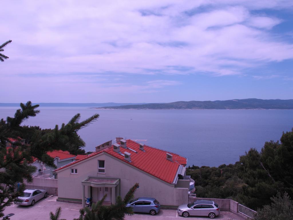 Apartments Lorenco Brela Exterior photo